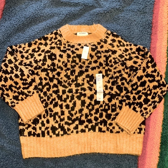 NWT Cozy Crewneck Leopard Sweater - Picture 5 of 8